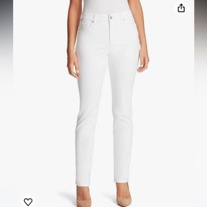 NWT Gloria Vanderbilt Women's Amanda Classic Rise Tapered Jean